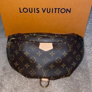 100% Authentic Louis Vuitton Bum Bag. Purchased off here and never used.